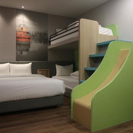 Golden Tulip Essential Belitung Hotel Tanjung Pandan Luaran gambar