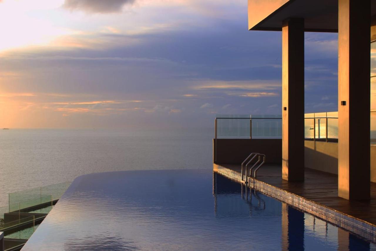 Golden Tulip Essential Belitung Hotel Tanjung Pandan Luaran gambar