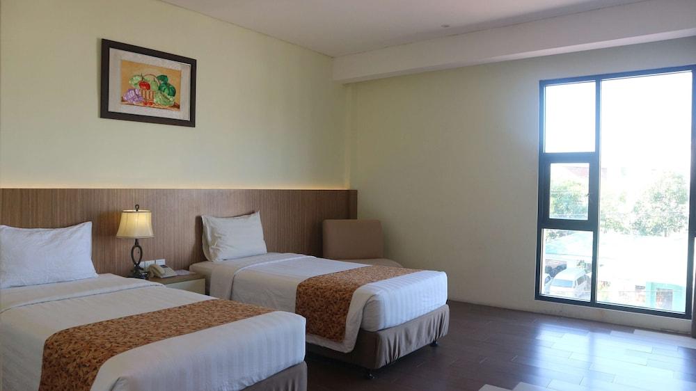 Golden Tulip Essential Belitung Hotel Tanjung Pandan Luaran gambar