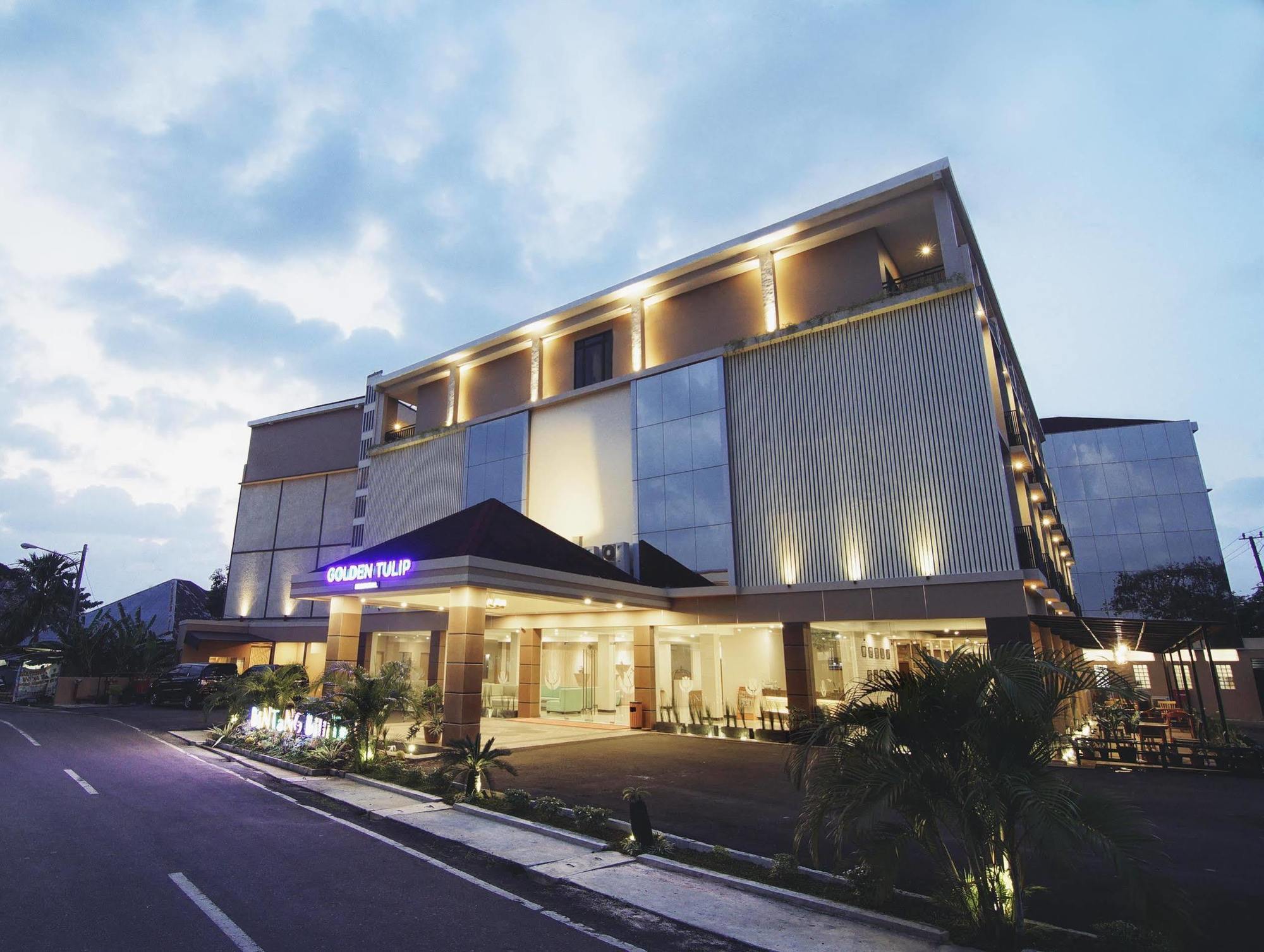 Golden Tulip Essential Belitung Hotel Tanjung Pandan Luaran gambar