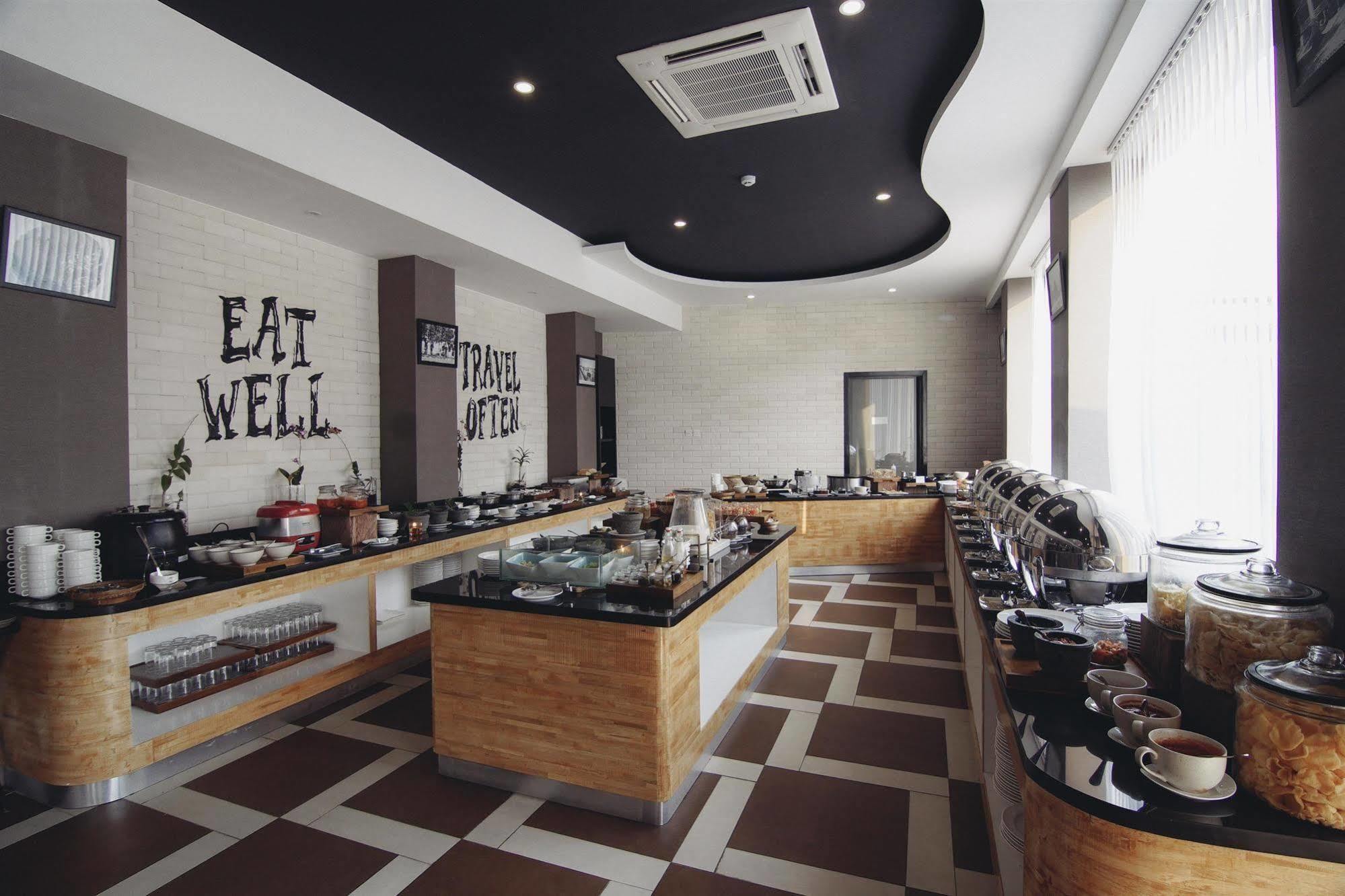 Golden Tulip Essential Belitung Hotel Tanjung Pandan Luaran gambar