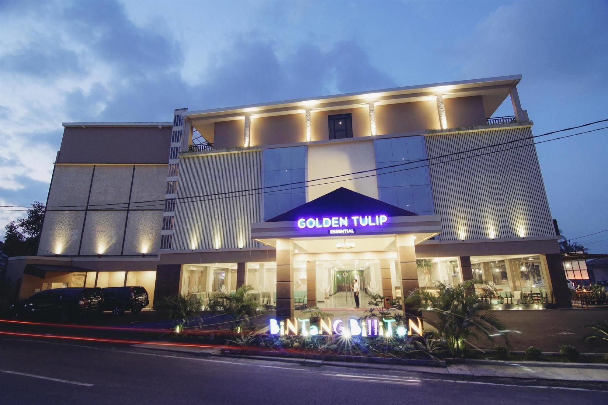 Golden Tulip Essential Belitung Hotel Tanjung Pandan Luaran gambar